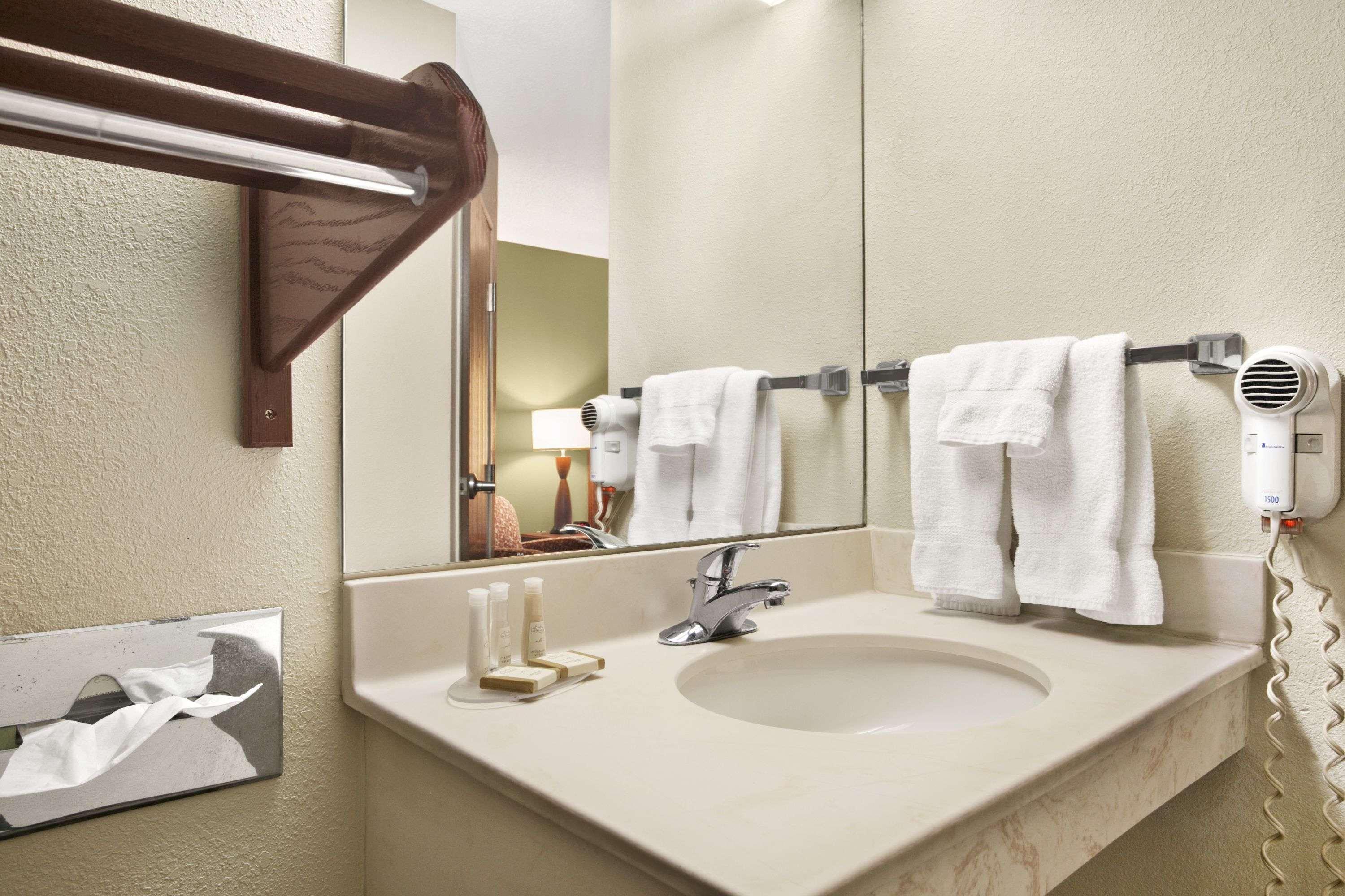 Baymont by Wyndham Evansville North/Haubstadt Warrenton Exteriör bild